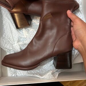 Steve Madden Chocolate Brown Ankle Boots